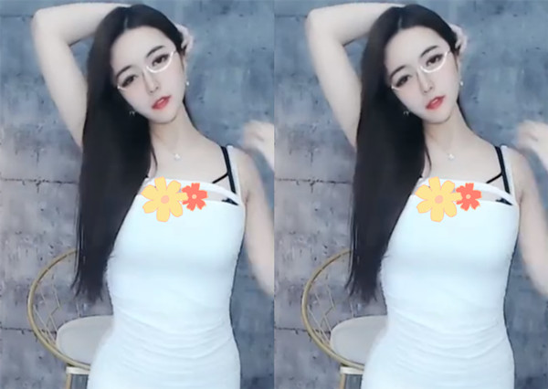 网易cc女主播小燃燃私人万元定制舞蹈视频流出