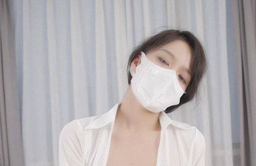 把冰块一块一块推进的游戏