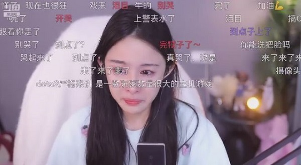 YY果冻cc与榜一“象哥”闹崩