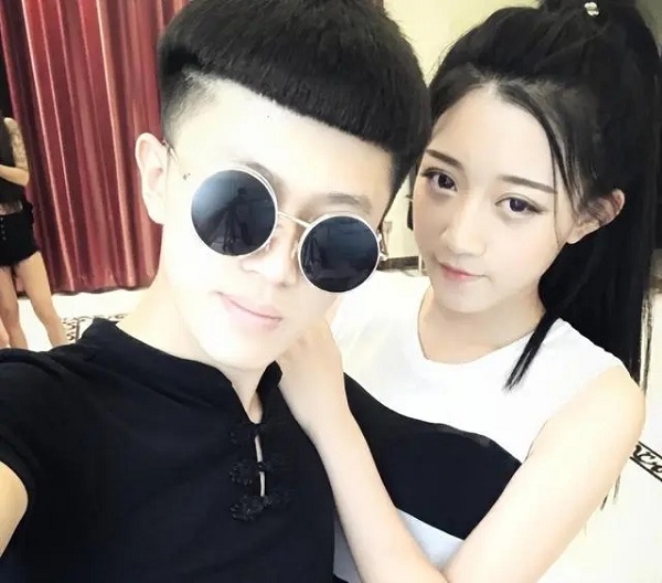 网红小伊伊夫妇感情生变