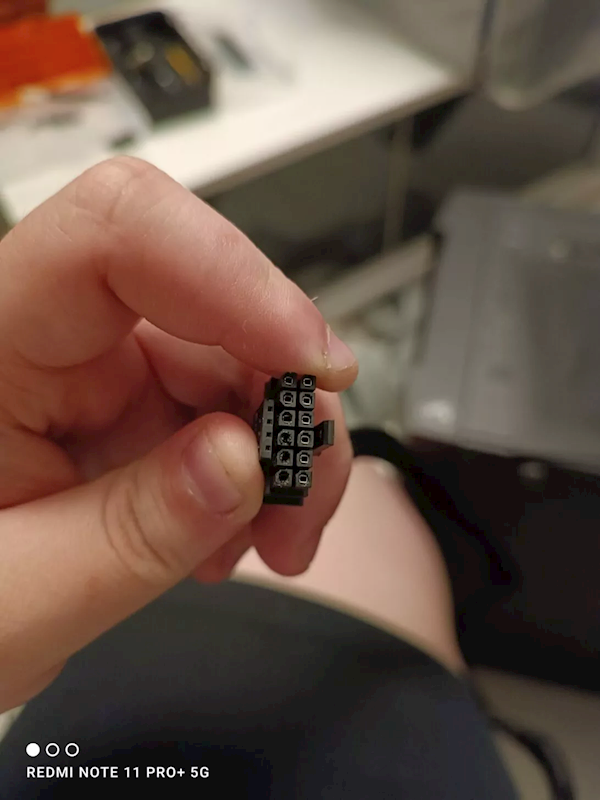 RTX 4090火了！使用原生16Pin电源线居然也烧了