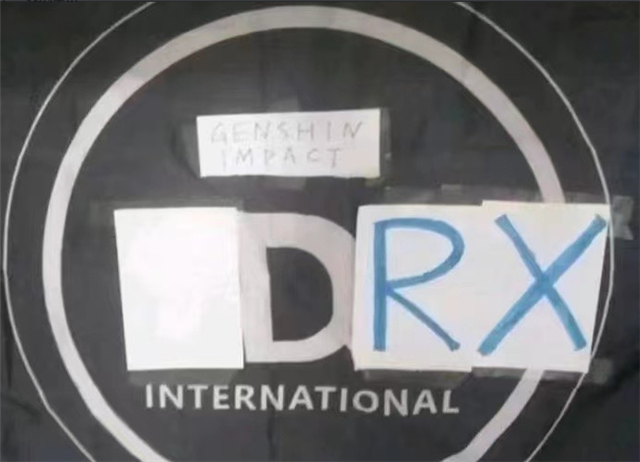 粉丝改造应援牌，EDG改DRX，TES改T1，LCK观众：自适应主队